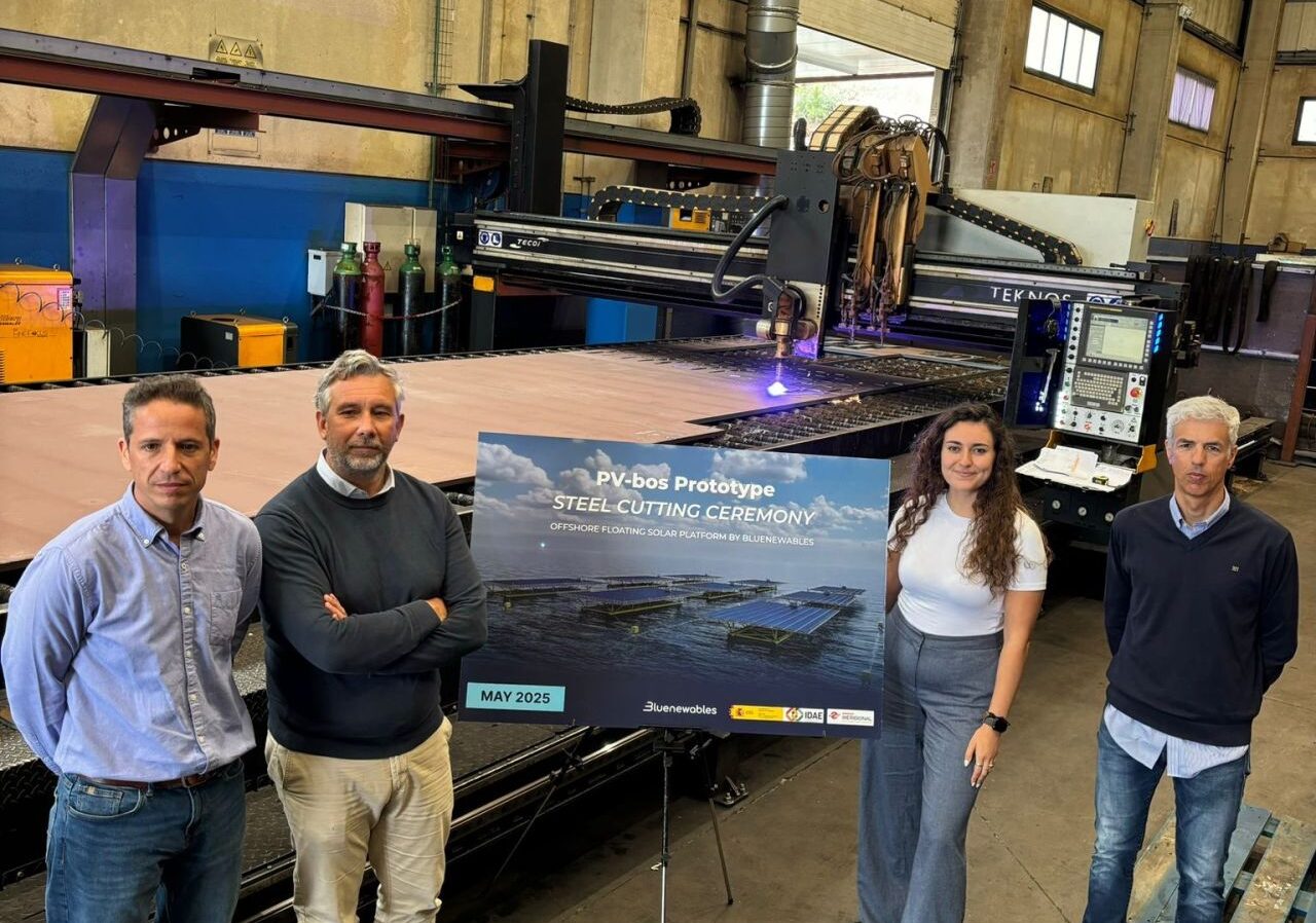 BlueNewables' steel cutting for the first PV-BOS floating solar platform