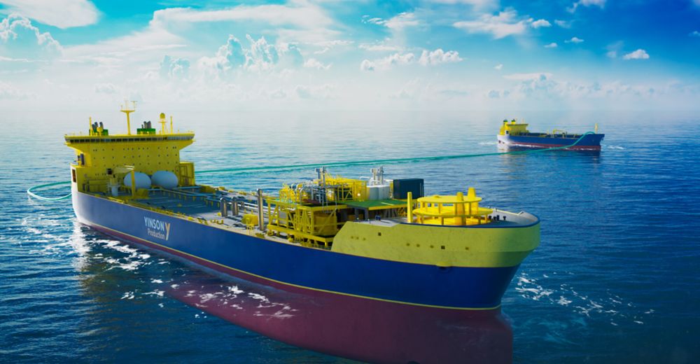 Illustration of a FSIU in the foreground, receiving cargo from a LCO2 carrier in the background; Courtesy of Yinson Production
