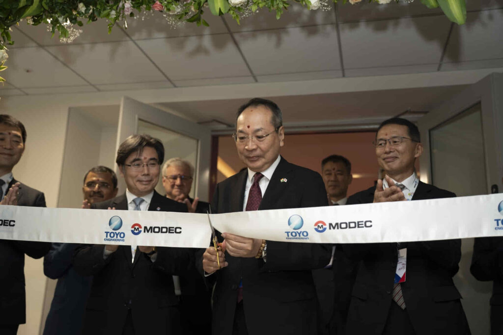 Guest of Honor, His Excellency Nakane Tsutomu, Consul-General, Consulate-General of Japan in Bengaluru (center), accompanied by Hirohiko Miyata, President & CEO, MODEC Group (left) and Eiji Hosoi, President & CEO, Toyo Engineering Corporation