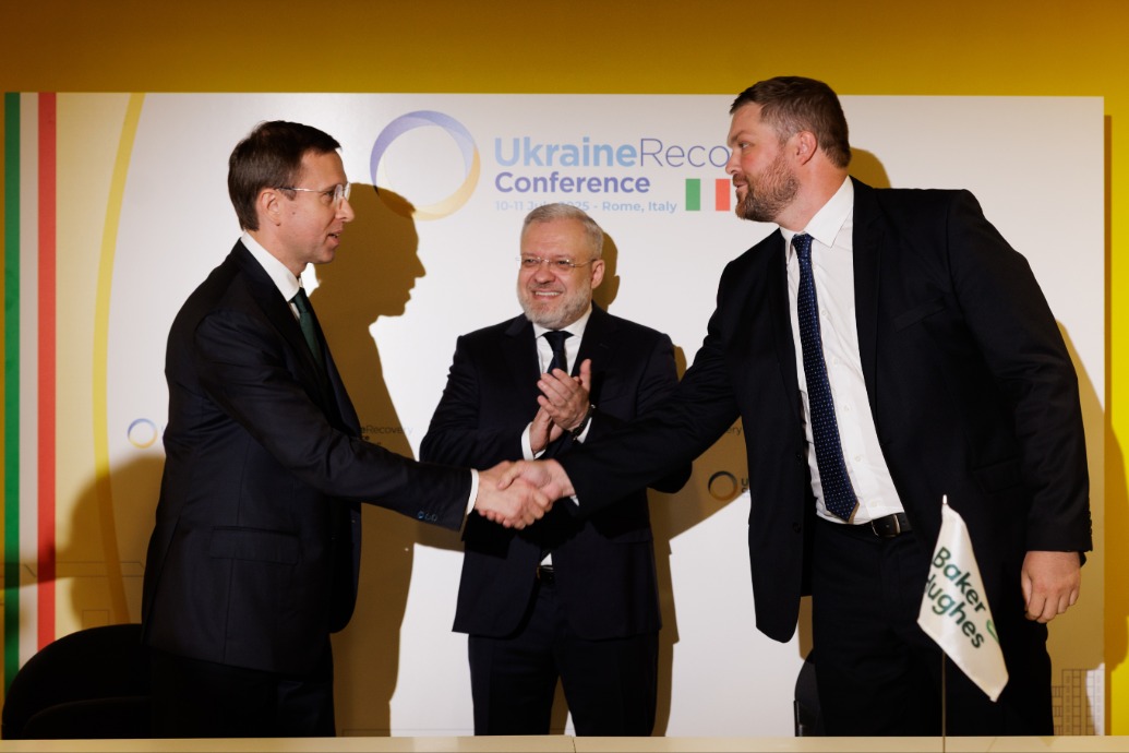 Two men shaking hands