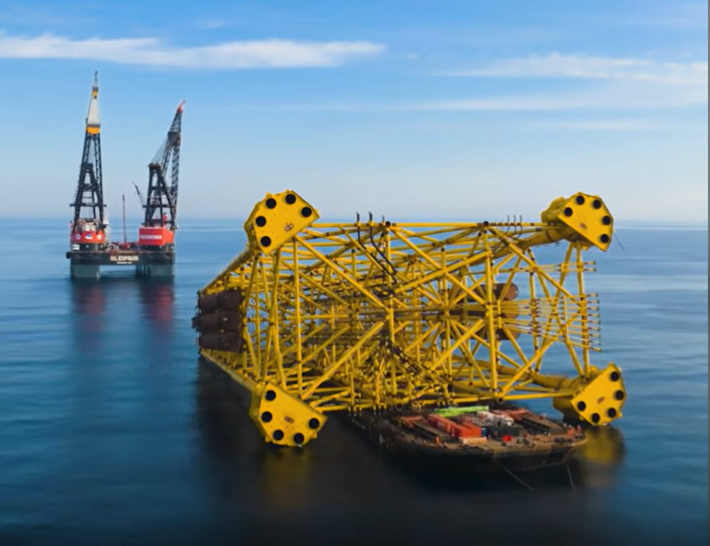 Hugin A jacket being put into place with Heerema's Sleipnir; Source: Aker BP