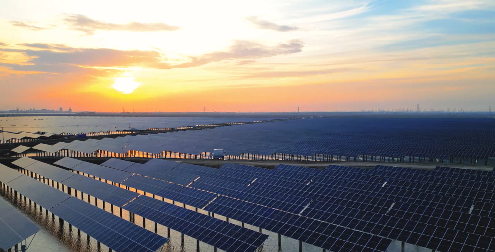 Dajin Heavy Industry has commissioned its 250 MW Shilihai fishery-solar hybrid photovoltaic (PV) project in Tangshan, Hebei Province, China.