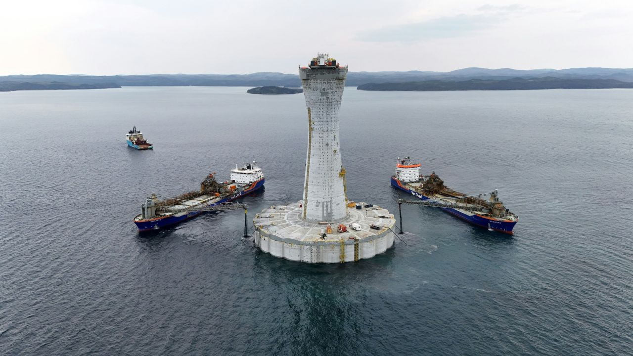 Van Oord has completed high-precision ballasting operations and the installation of scour protection for the West White Rose project in Canada; Source: Van Oord