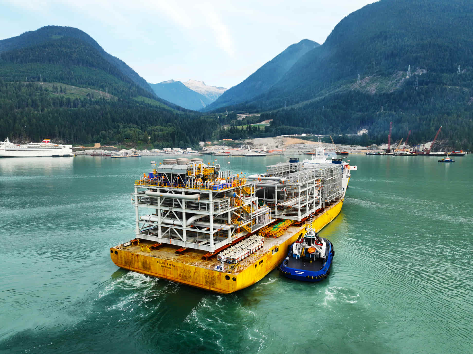 Modules arrive at the site in Squamish; Source: Woodfibre LNG