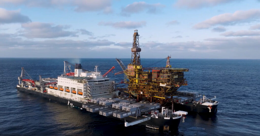 Pioneering Spirit removes Eider Alpha platform; Source: Allseas