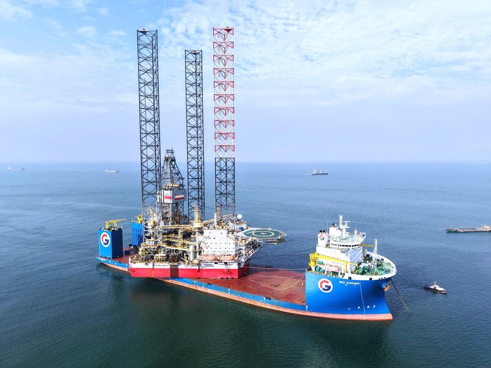 PV Drilling IX drilling rig on a specialized transport ship arrived in Vung Tau, Ho Chi Minh City, on the morning of December 25, 2025; Source: PV Drilling