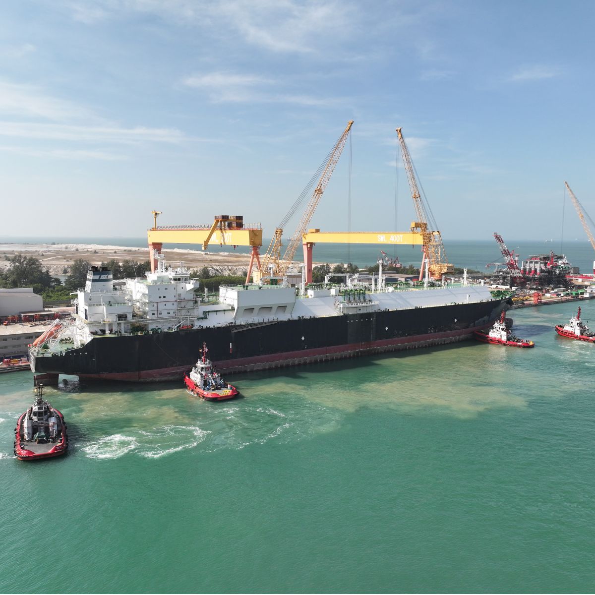 LNG vessel comes to Seatrium’s yard for new lease on life as Egypt-bound FSRU (Gallery)