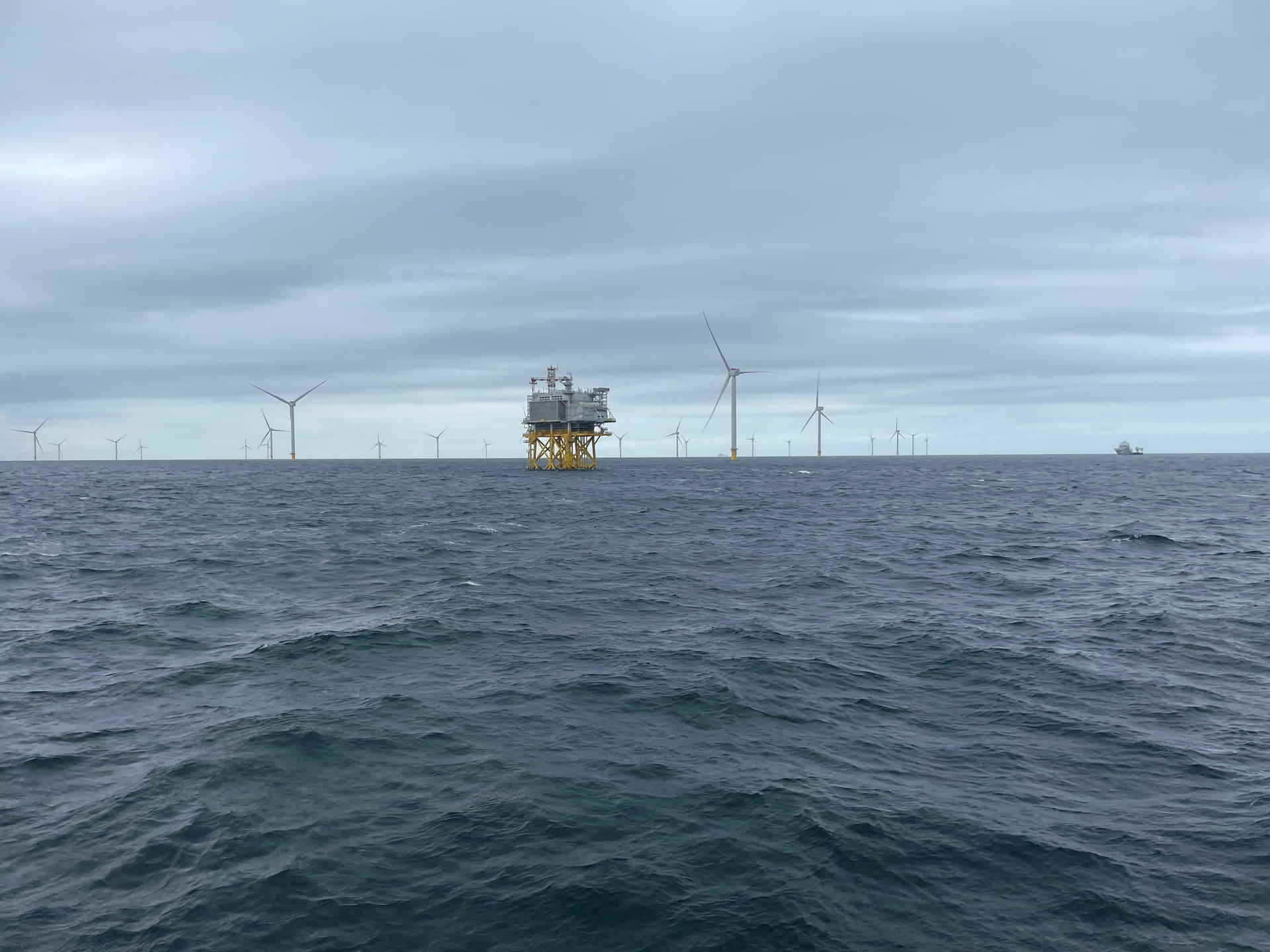 North Sea countries to ink pact with offshore wind industry, TSOs
