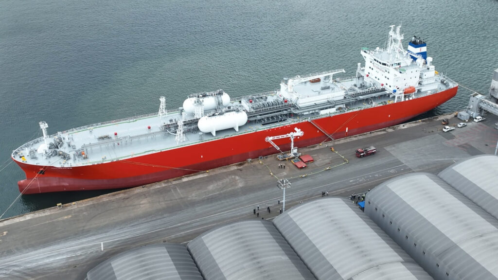 Ammonia port-to-ship bunkering ops; Courtesy of Ulsan Port Authority