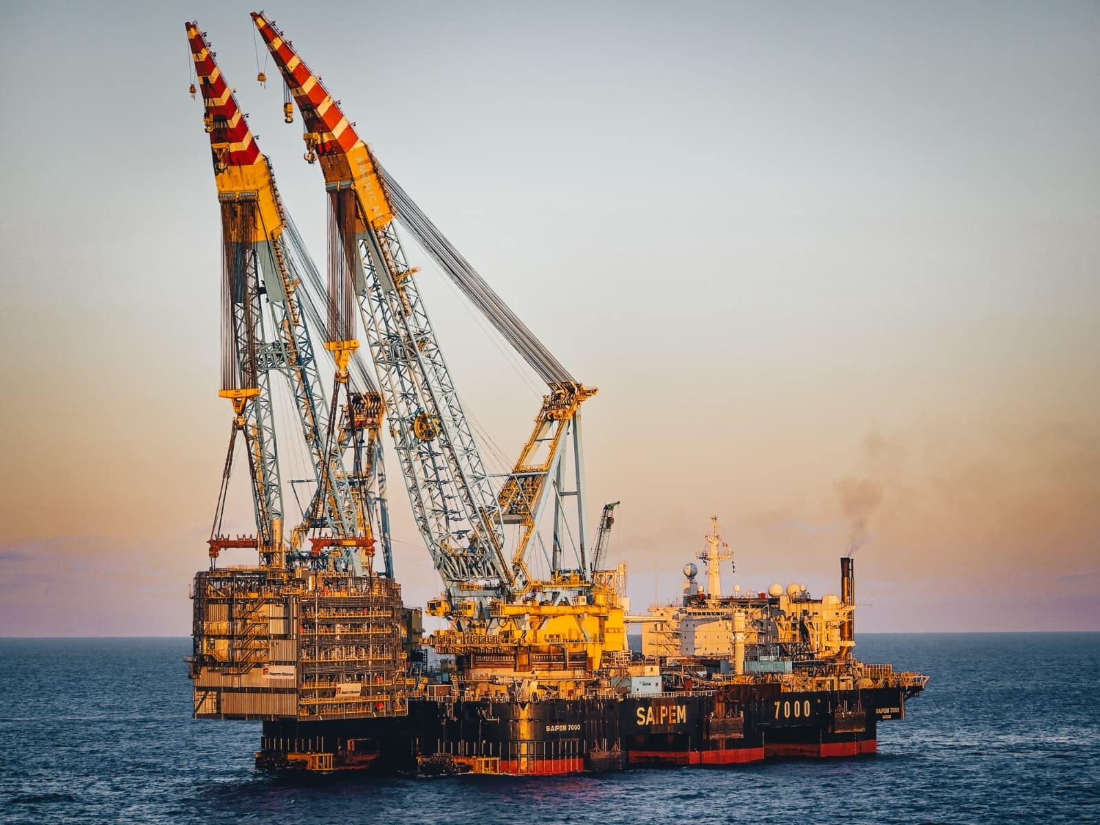Saipem 7000 vessel at Bouri gas project; Source: Saipem
