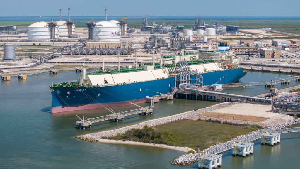Isabella LNG carrier, owned by Maran Gas, completed its first LNG loading at Cheniere’s Sabine Pass facility in Louisiana. The vessel is one of several contracted by Equinor to transport LNG under the agreement with the U.S. producer. Source: Cheniere